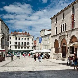 4* Guest house Main Square