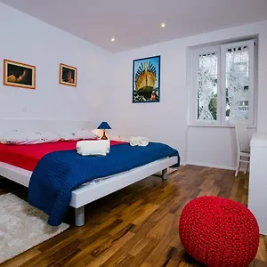 4* Guest house Old Mulberry