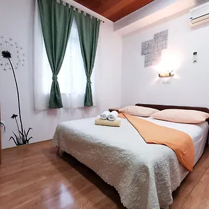  Guest house Il Giardino Duplancic